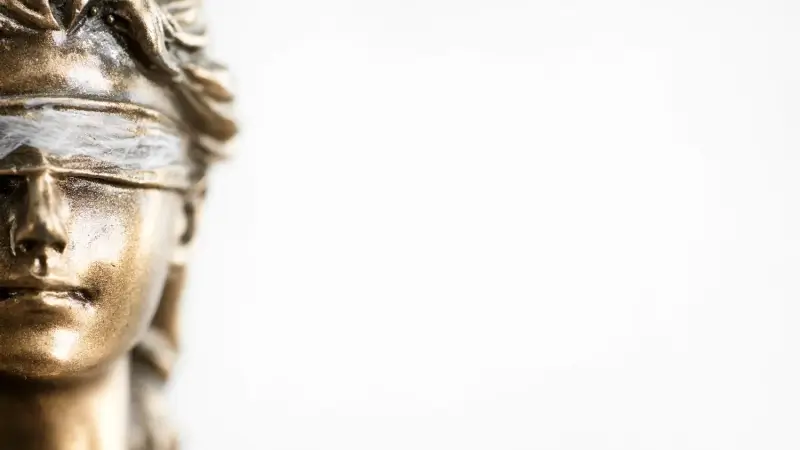 W jakich sytuacjach warto skorzystać z usług adwokata?