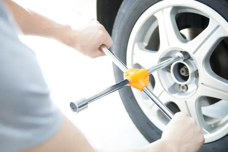 Jak przekształcić garaż na warsztat samochodowy?